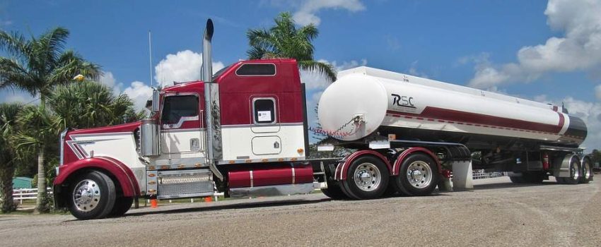 tara de un camión trailer y peso máximo autorizado