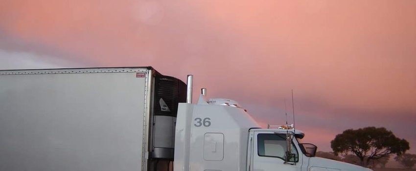 truck-331499_960_720-min